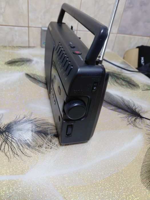 Vind radio portabil și la curent Panasonic RF-3700
