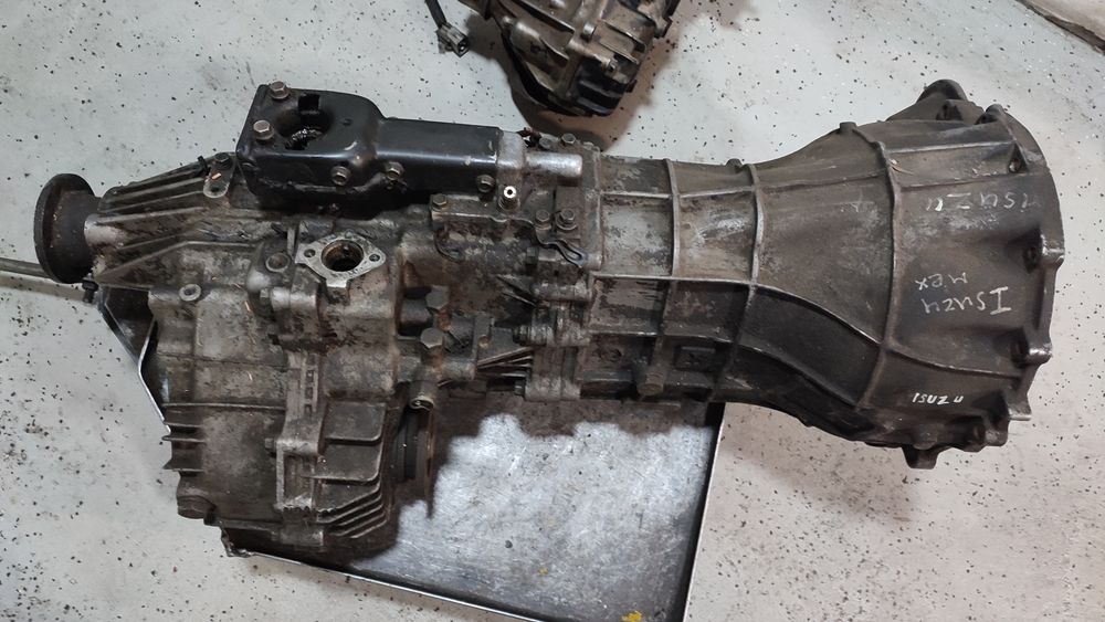МКПП для Isuzu Bighorn 4JG2 4WD