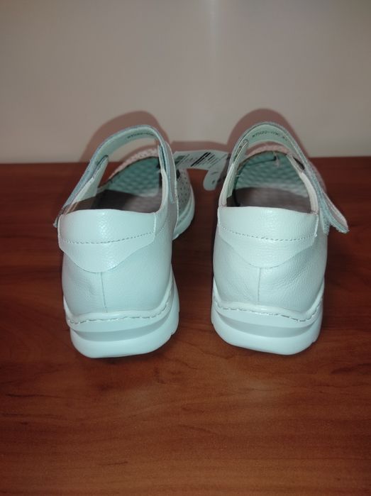 Чисто нови дамски обувки естествена кожа на Тенденз номер 40