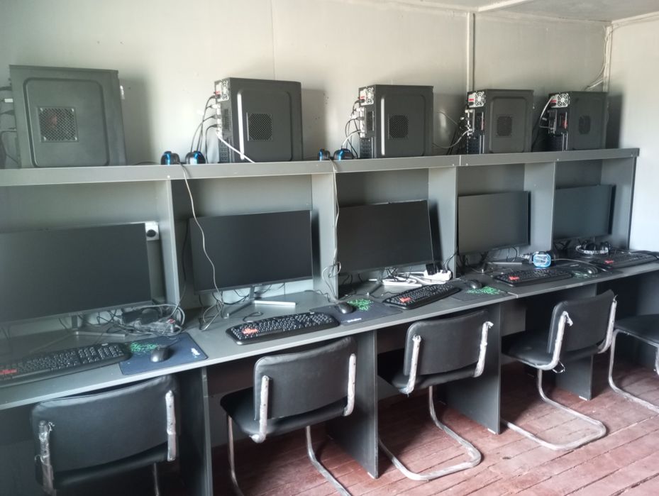 10 дана компьютер стол хам стуллары менен комплект сатылады.