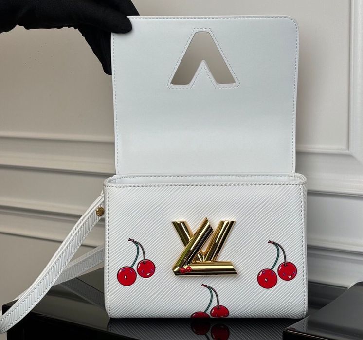 Louis vuitton чанта