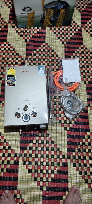 Продам новую газовую колонку срочно