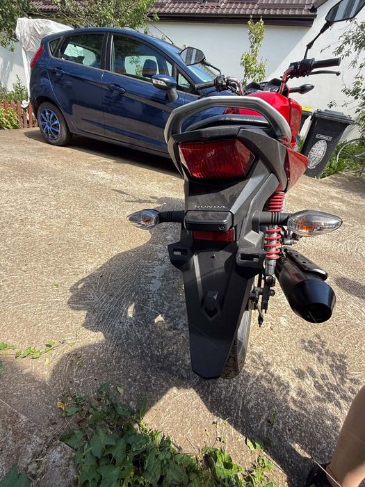 Honda cb125 -(05.2015) - 18k km