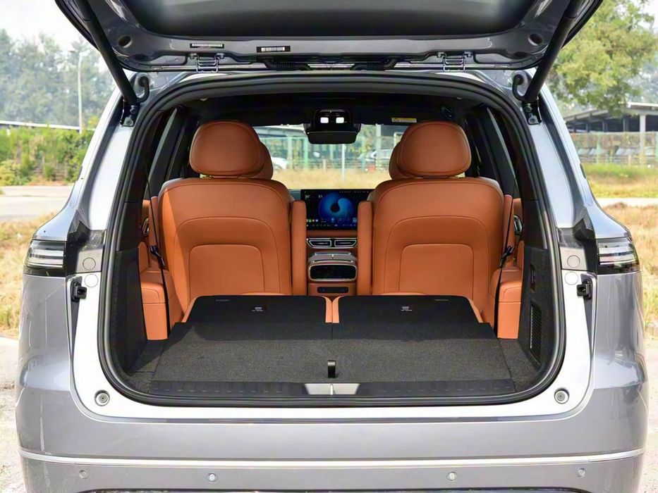 Deepal S09 AWD полный привод в наличии 6 местный кроссовер