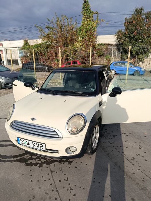 Vând Mini One 2008