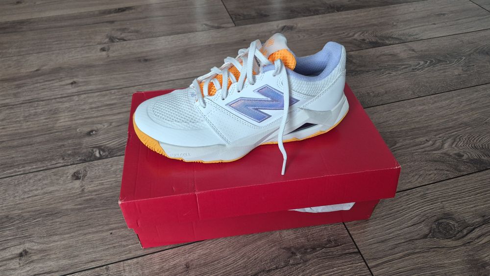 Продам оригинальные кроссовки New Balance Coco Delray.