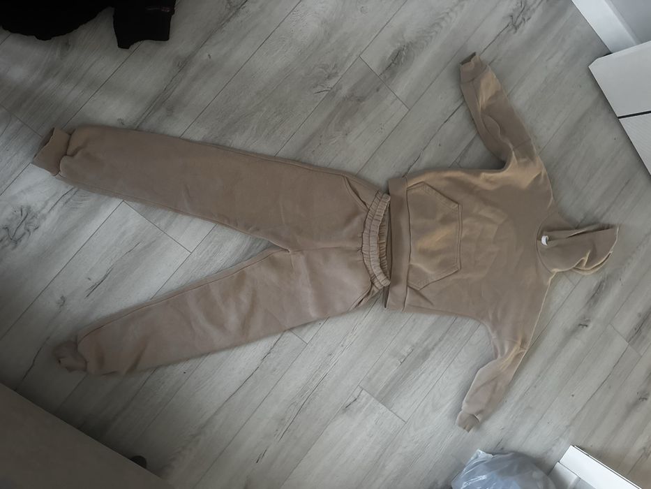 Продам пакет вещей на девочку