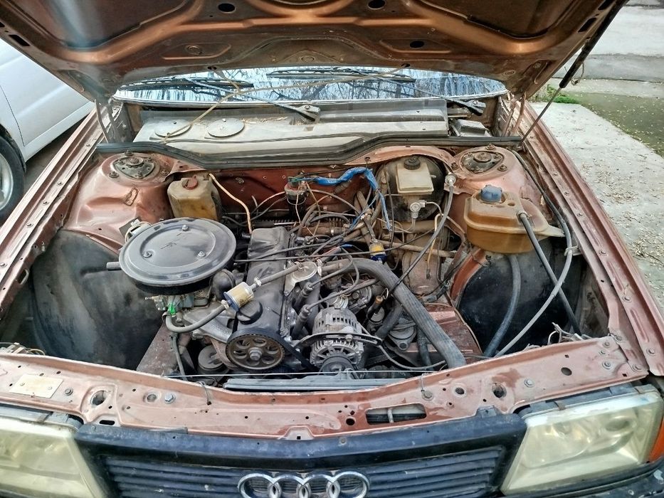 Продаётся AUDI 100