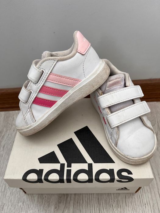 Обувки за момиче