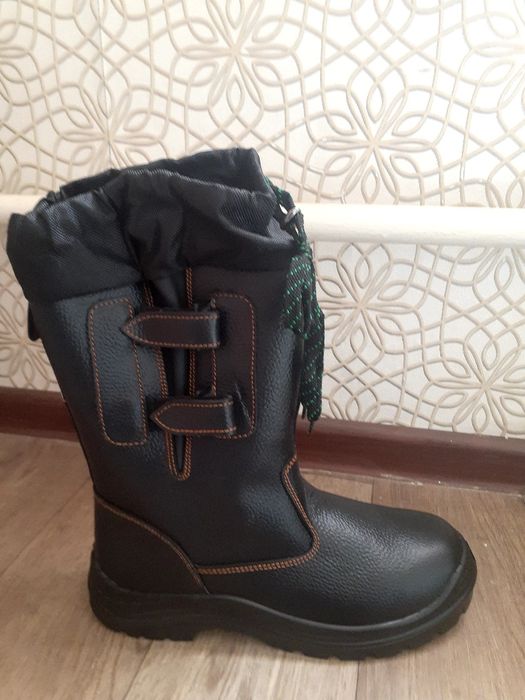 Продаётся сапоги рабочие ботинки рабочие зимние новые