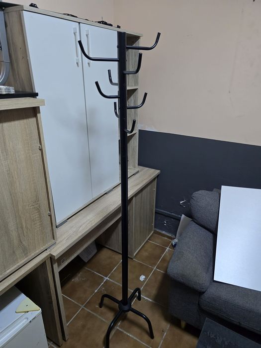 Vand cuier pentru haine