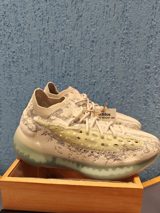 Yeezy Boost 380 nr 42 2/3
