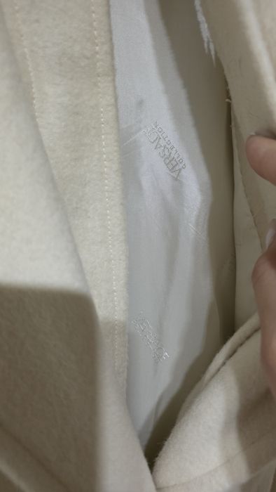 Дамско палто VERSACE - цвят крем