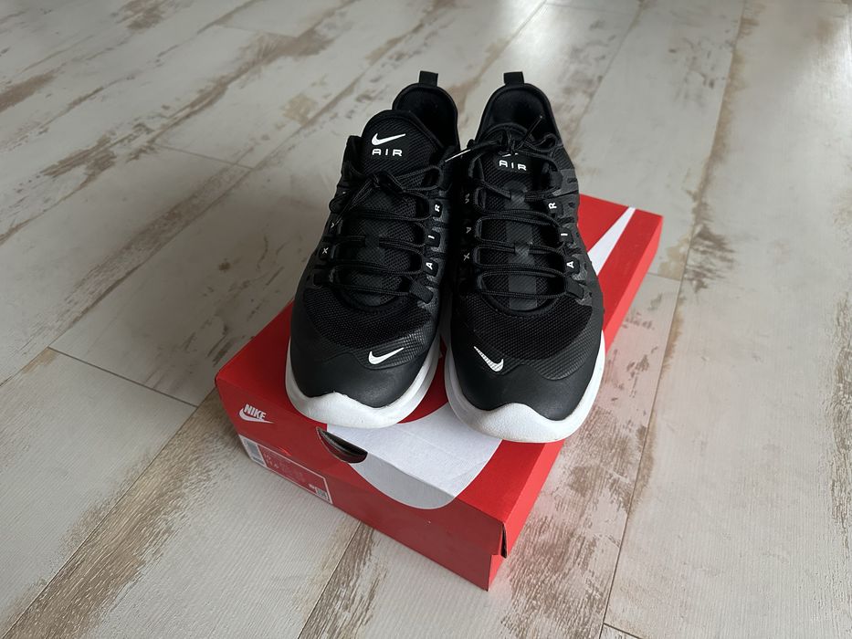 Nike Air Max Axis 44,5