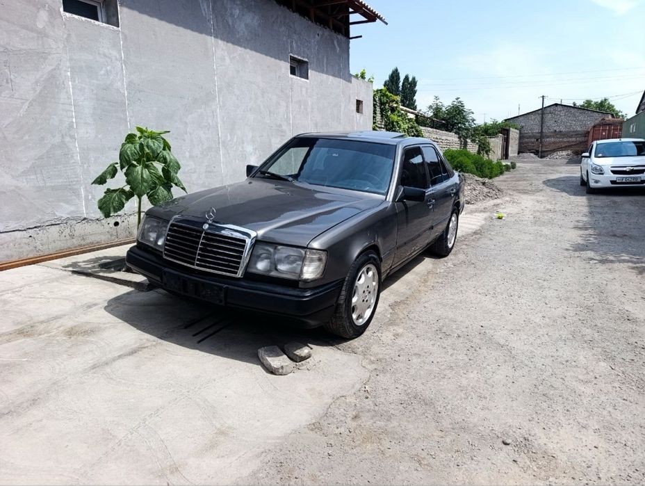 Mercedes Benz W124 E230