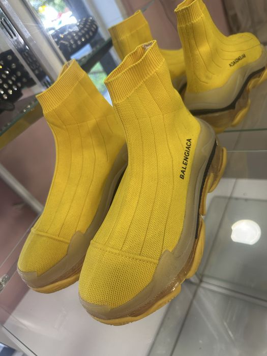 Продам новые ботинки