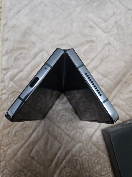 Продам Samsung galaxy fold 4 12/512