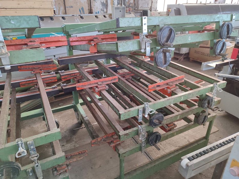 пневматична преса с четири секций