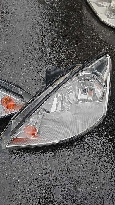 Фары на Ford focus