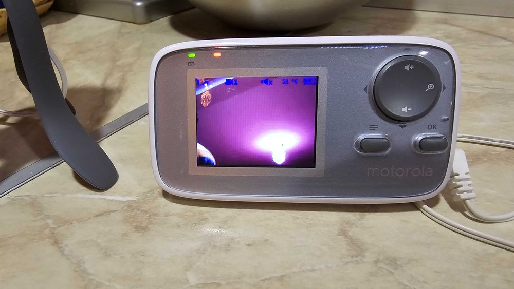 Видео Бебефон за бебета Motorola MBP 482 пълен комплект