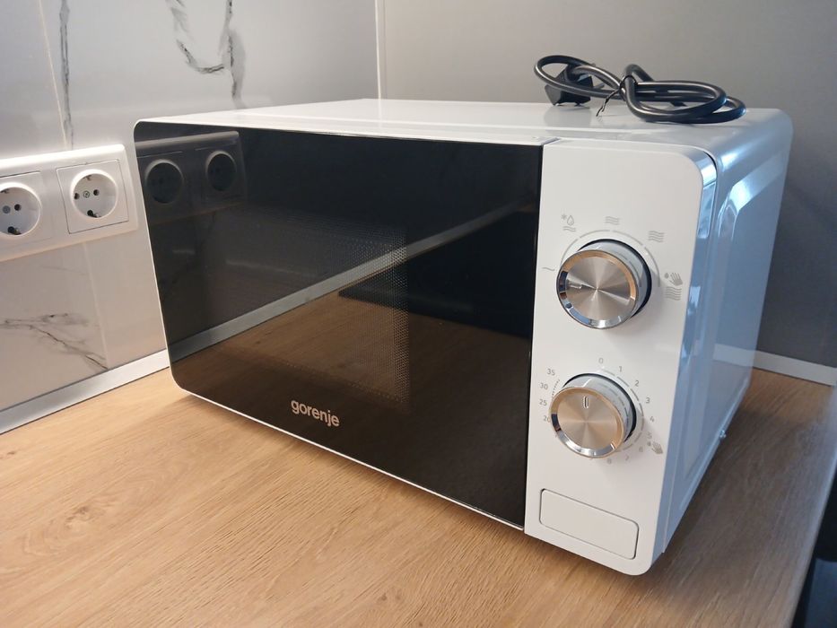 Микровълнова Gorenje MO17E1W / КАТО НОВА • Перфектна !
