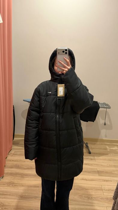 Новая куртка Nike оригинал s размер