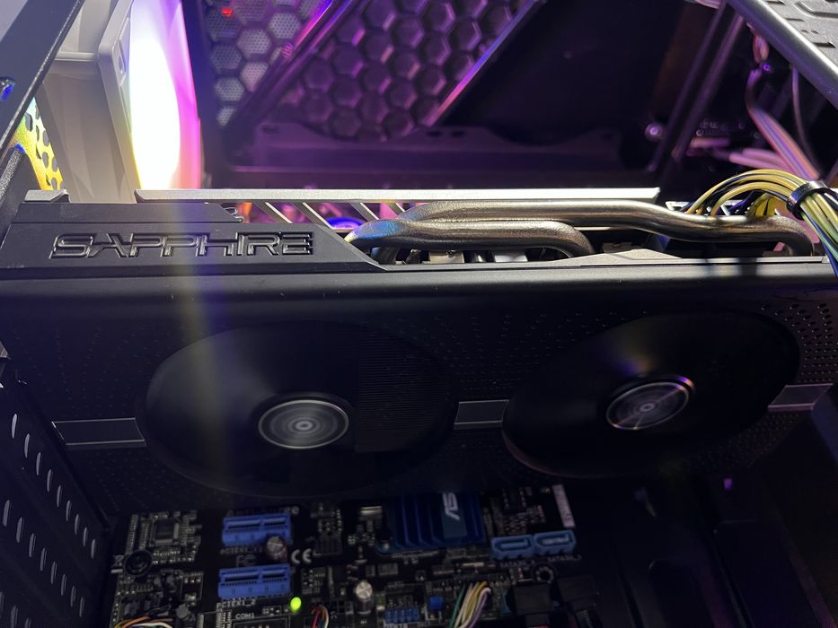 Геймърски компютър / i5 3470 / RX 580 8GB / 8GB Ram / SSD 128GB / HDD 500GB