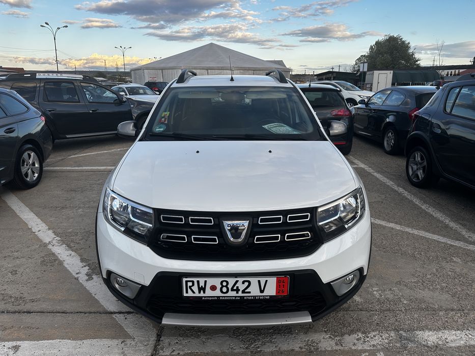 Dacia Sandero Stepway 0.9 TCE , 90 CP , Navigatie mare , Cameră spate ,      An 2018 ,    Euro 6