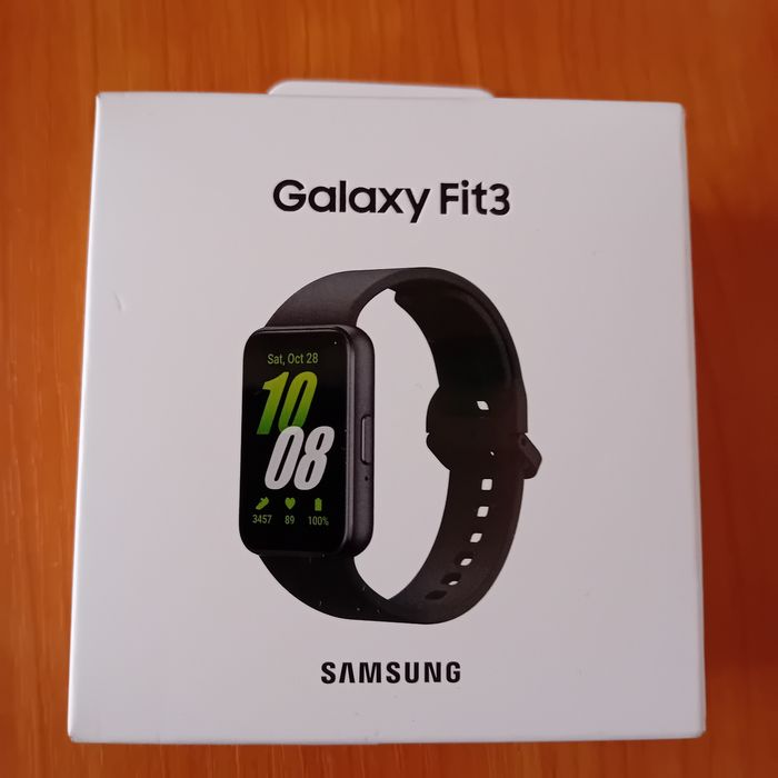 Samsung Galaxy Fit 3+подарък слушалки