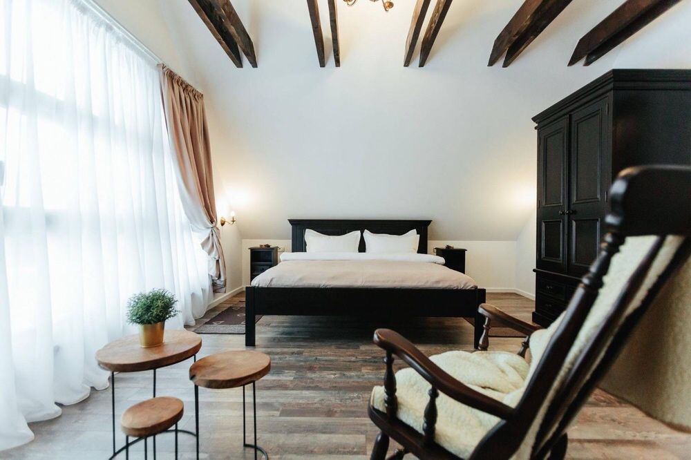 Inchiriez Casa vacanta Cabana la munte, zona Rasnov-Bran 4-6 persoane