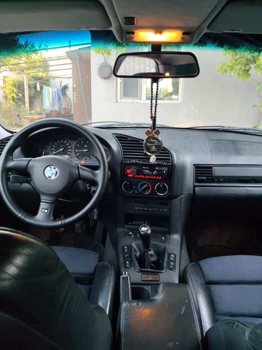 BMW 318 в хорошем состоянии