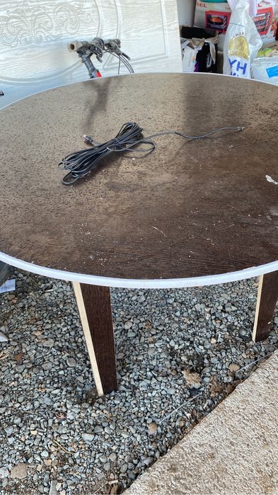 Срочно продам кровать стол Кухню