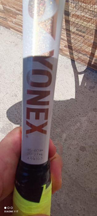 Vând/ schimb yonex vcore 98