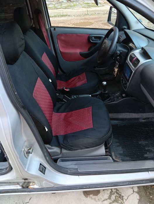 Opel combo 1.7 дизел с климатик и навигация