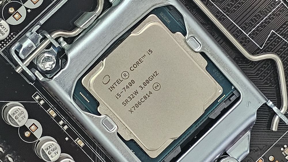 PC Gaming 1080P  i5 7400 /RX 580 /16GB / 250GB SSD / 1TB HDD