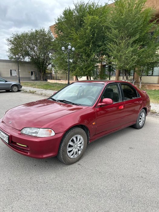 Продам машину honda civic 1992г