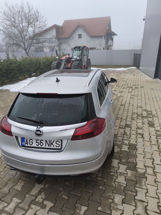 Opel Insignia  .
