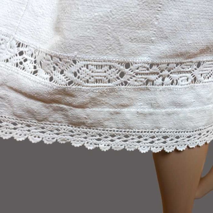 Costum popular vechi din Transilvania masura XXS-XS sau 32- 34-36