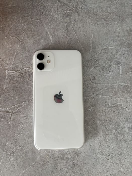 Продам айфон 11 в отличном состоянии