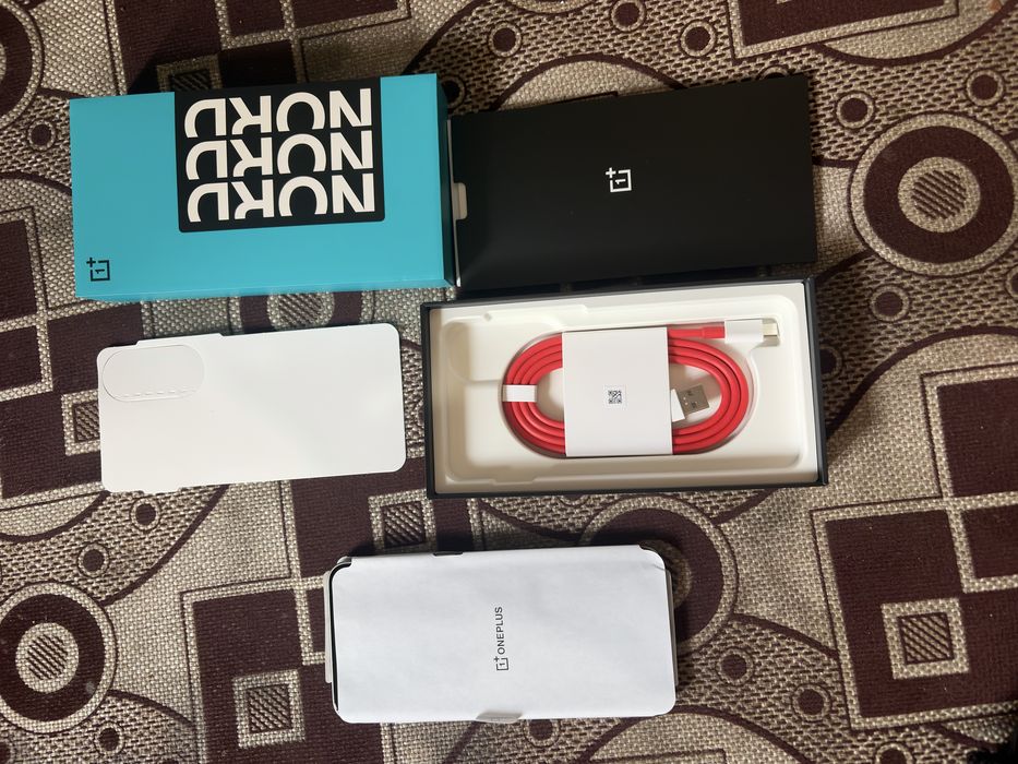 телефон OnePlus Nord 5