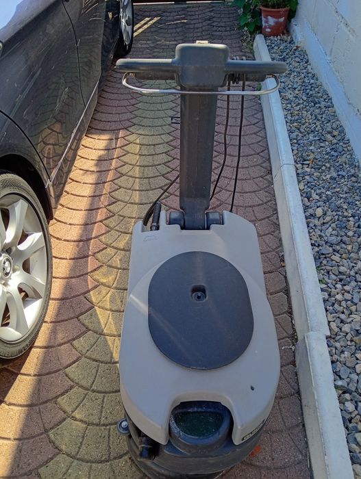 Mașină de spălat cu baterie