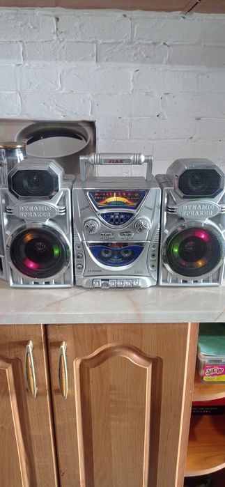 Кассетный магнитофон,кассеты радео