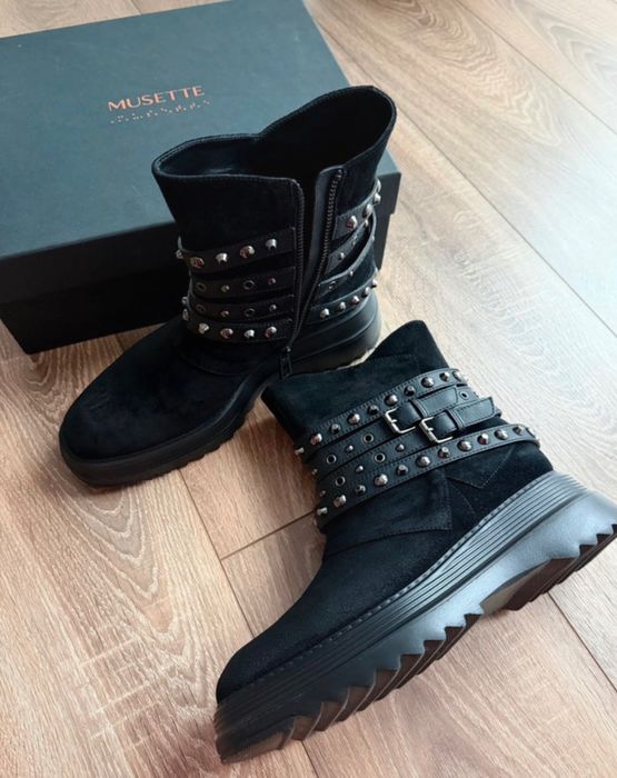 Ghete Musette din piele intoarsa