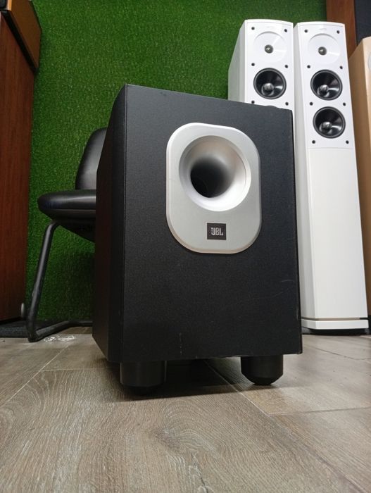 Активен субуфер JBL sub 200/230