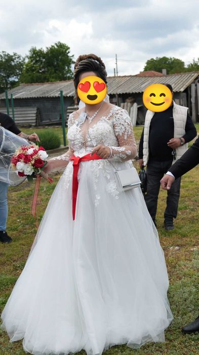 Булченска рокля за информация свържете се .