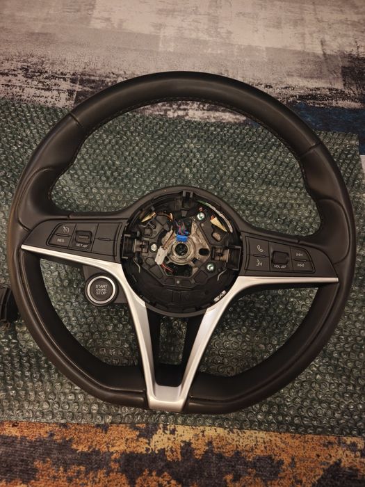 Volan Alfa Romeo Giulia/Stelvio