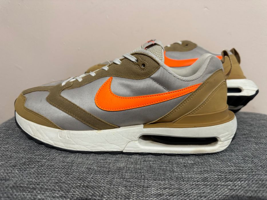 Nike Air Max Dawn Elemental Dorado Total Anaranjado.