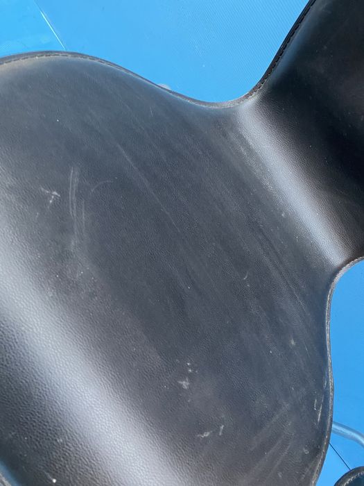 Дизайнерски столове от дания  естествена кожа Якобс Хансен