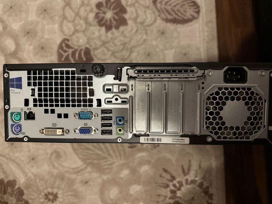Unitate HP ProDesk 400 + Monitor + Mouse + Tastatura