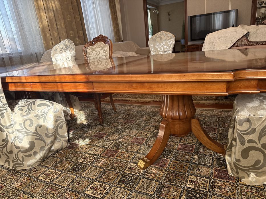 Продам стол и стулья